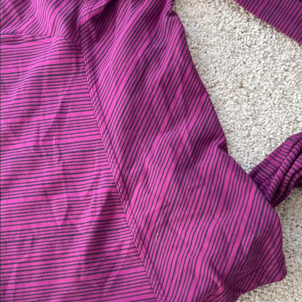 Lululemon purple stripe top size 6 - Picture 10 of 11
